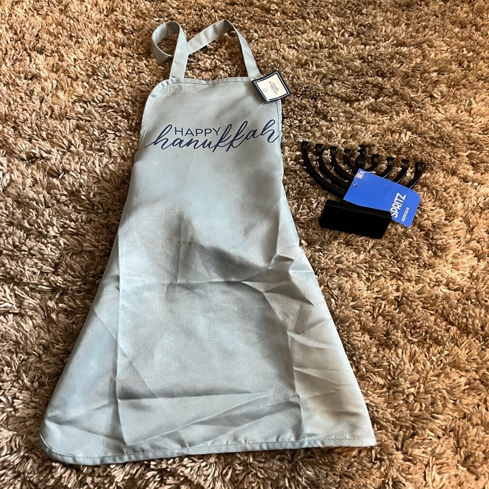 NWT‎ Spritz Happy Hanukkah apron and menorah